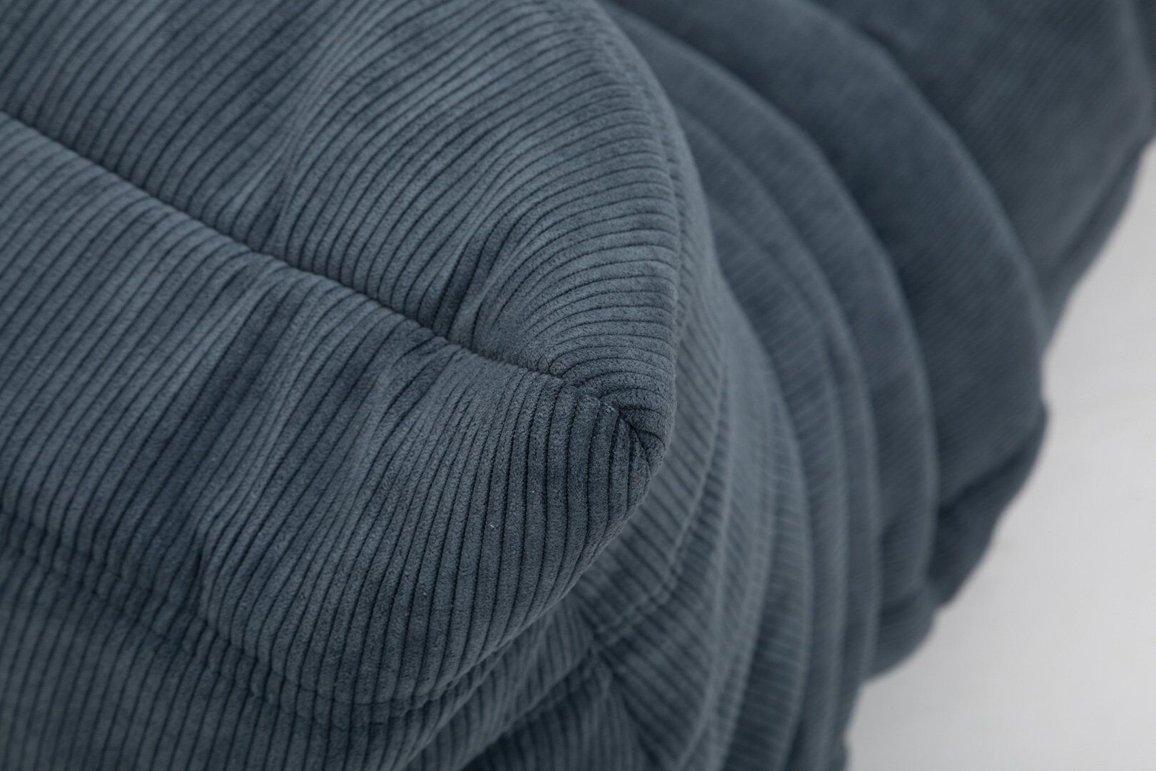 Fauteuil Togo et pouf en velours côtelé gris par Michel Ducaroy pour Ligne Roset, 1973