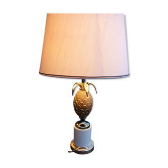 Pineapple lamp