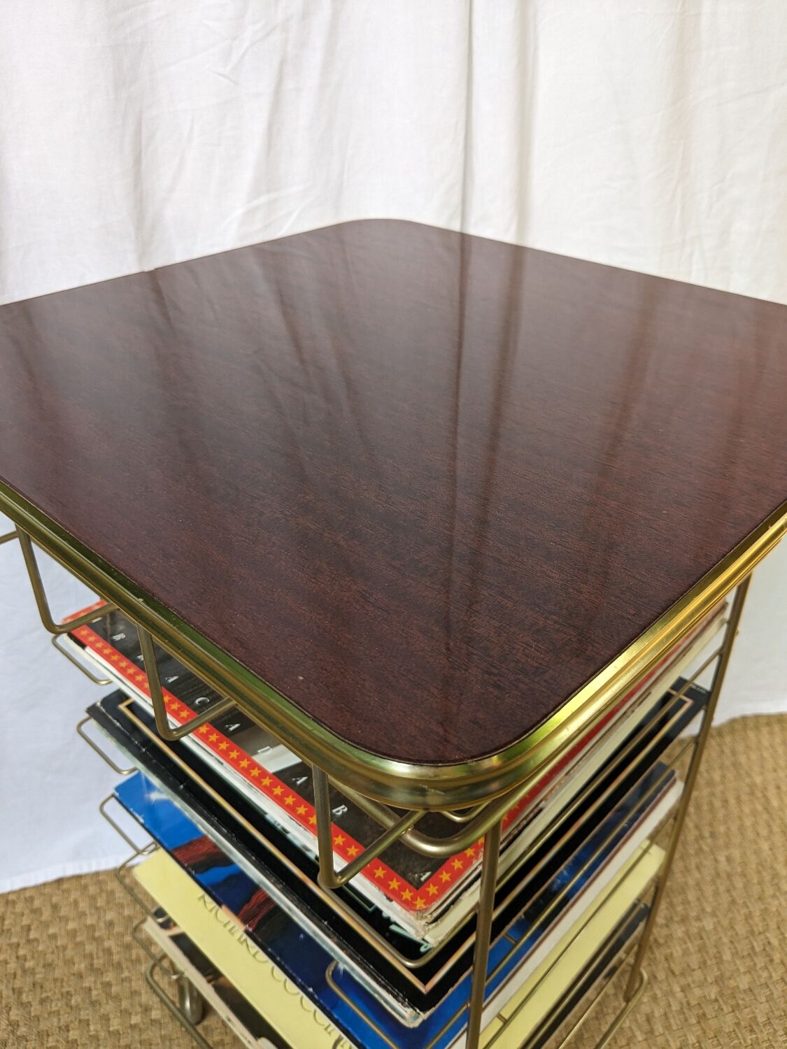 Vinyl table