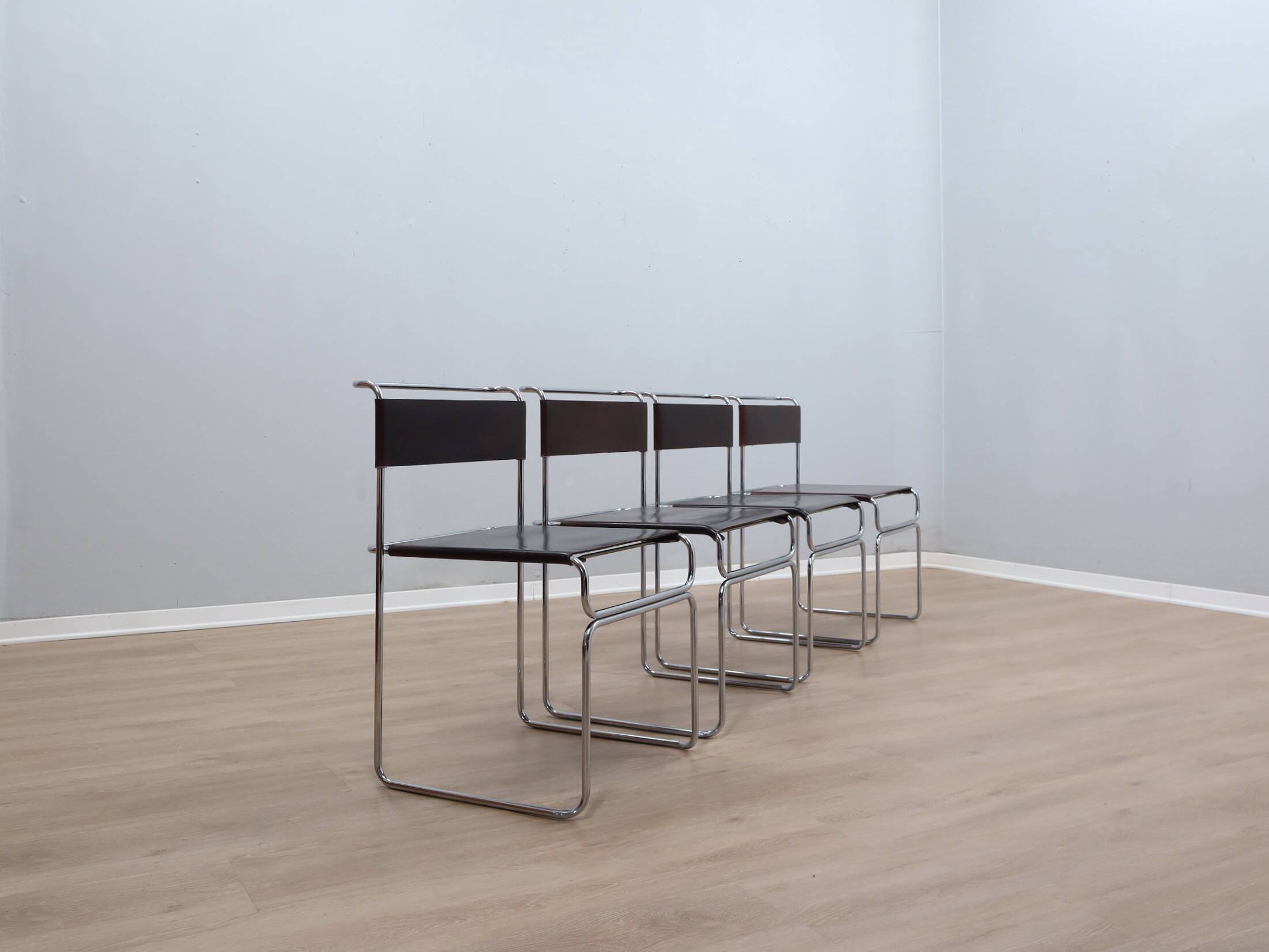 Ensemble de 4 chaises Giovanni Carini "Libellula" pour Planula, Italie, années 1970.