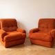 Paire de fauteuils en velours côtelé orange, années 70