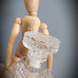 Chiseled round carafe