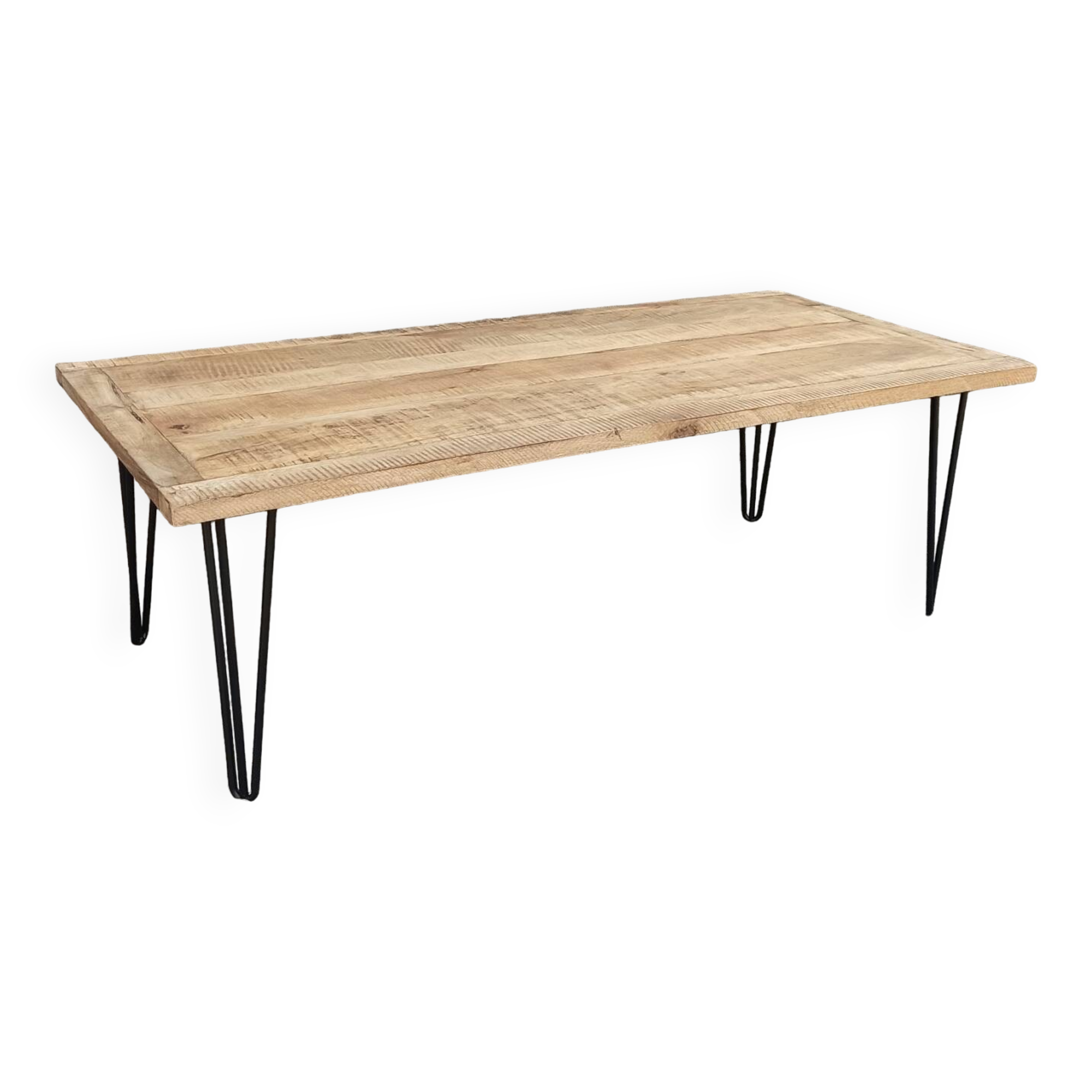 Wooden coffee table with pin legs