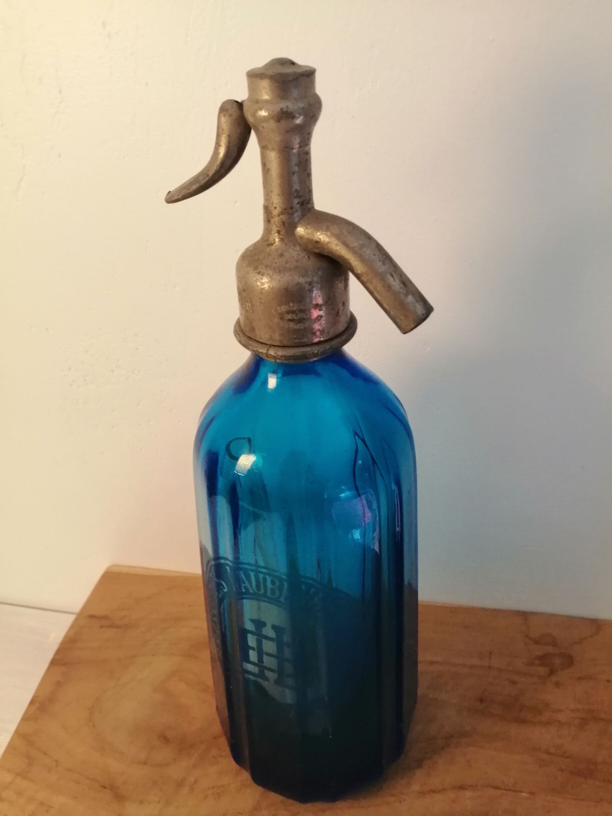 Old siphon - Laubenheimer brewery, Nerac, 1934