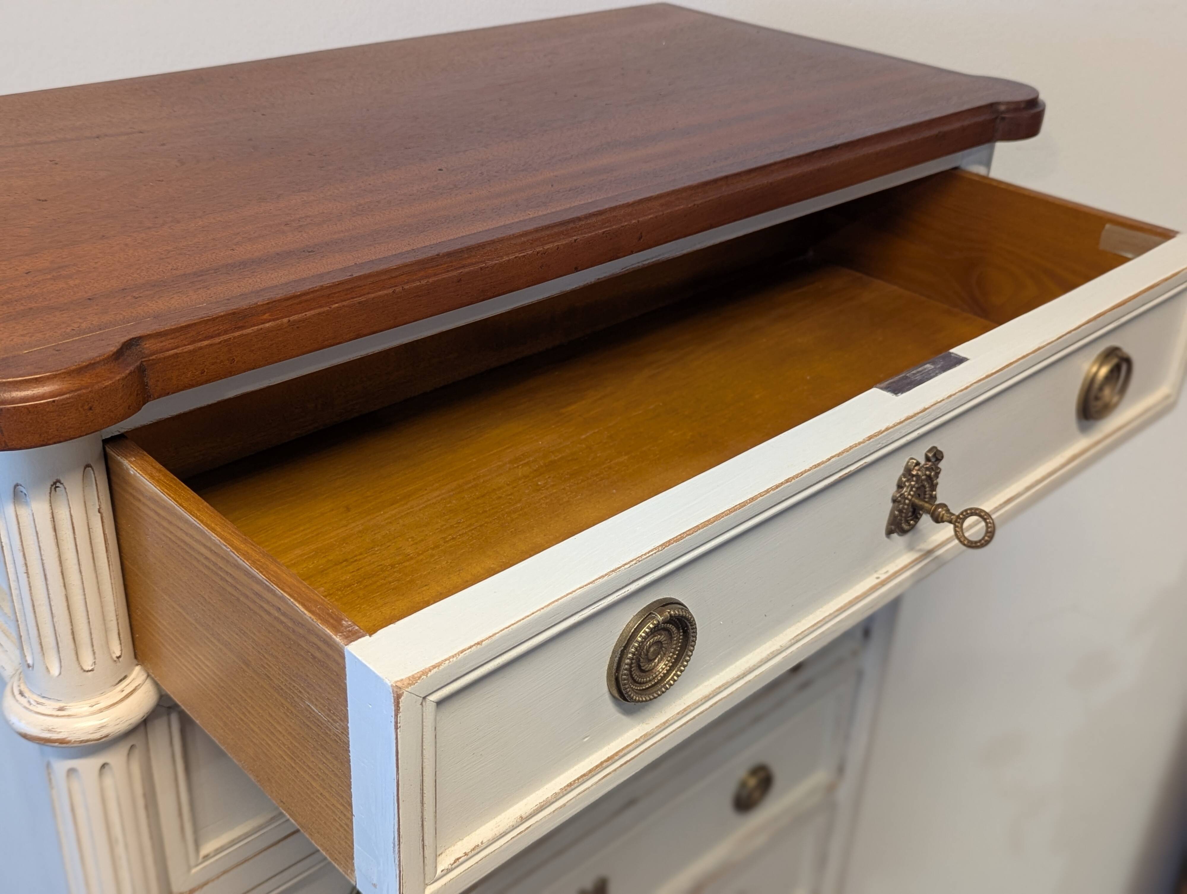 Louis XVI chest of drawers