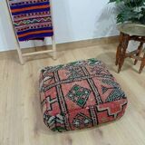 Handmade Berber pouf in wool 60 X 60 X 20 CM