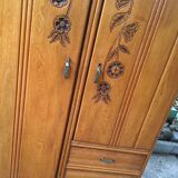 Asymmetrical parisian wardrobe