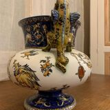 Médicis vase with chimeras in Gien earthenware, 19th century.