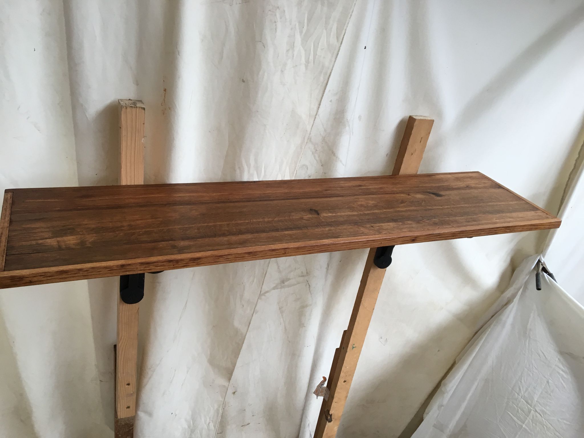 Oak shelf massif year 1940 with cast-iron brackets