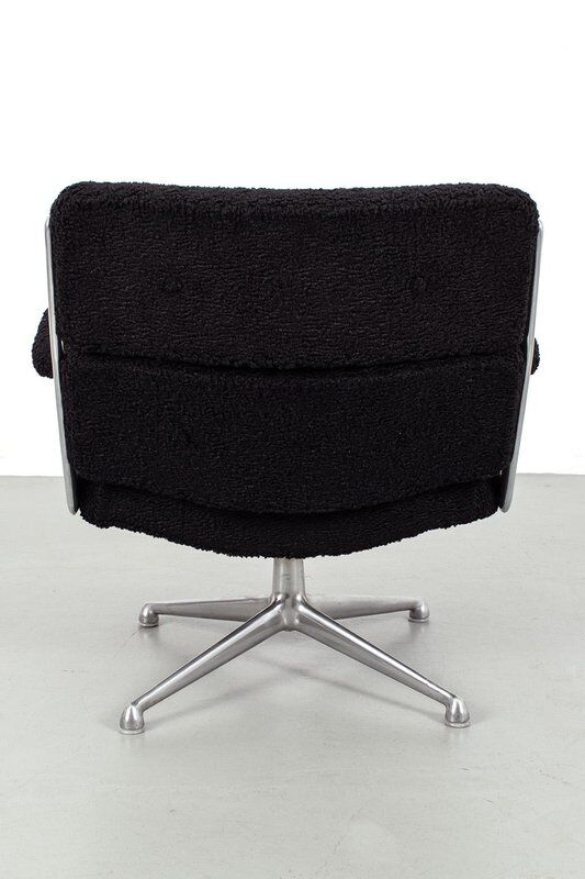 Vintage Lobby Chair by Charles and Ray Eames