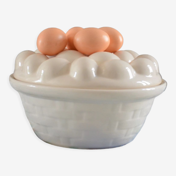Egg bowl
