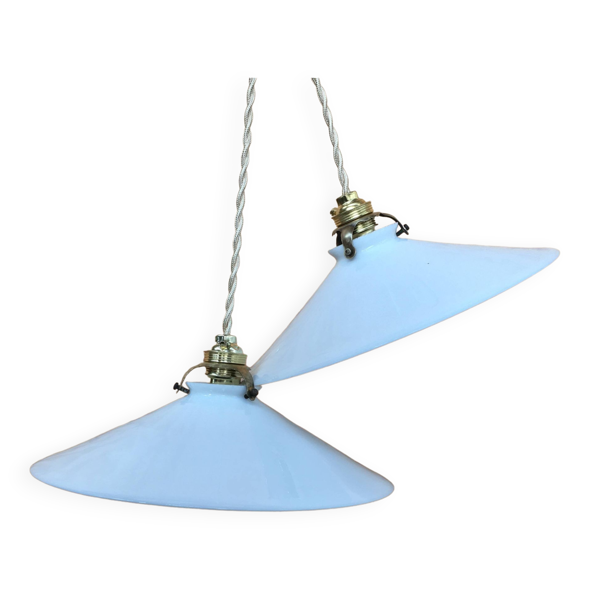 Paire de suspensions vintage en opaline blanche