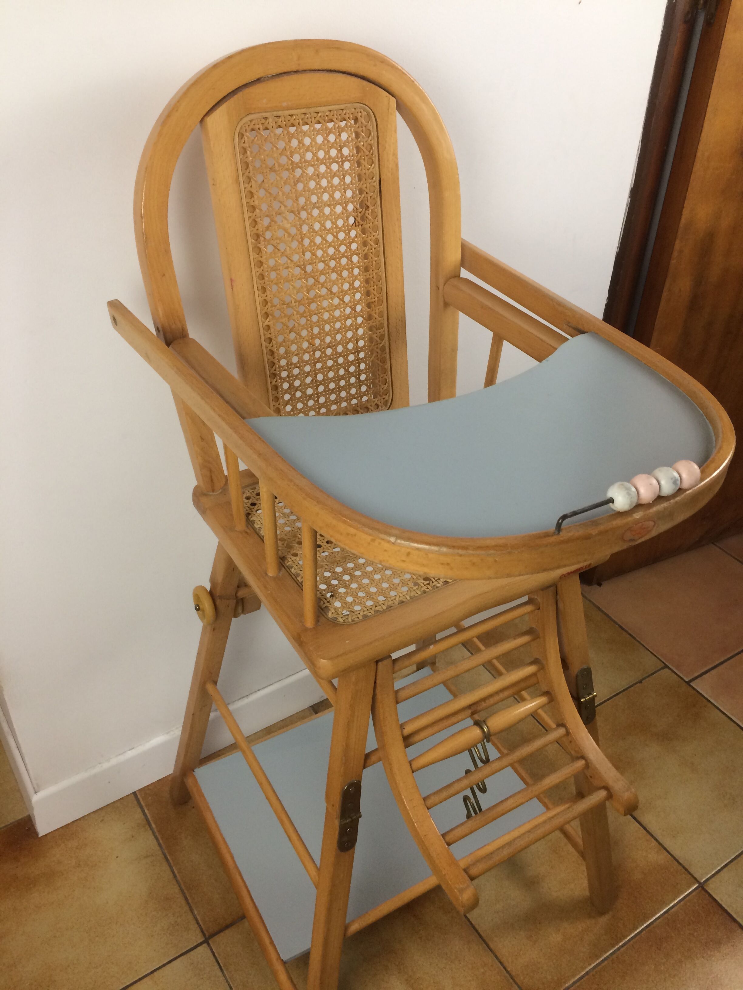 High canage chair