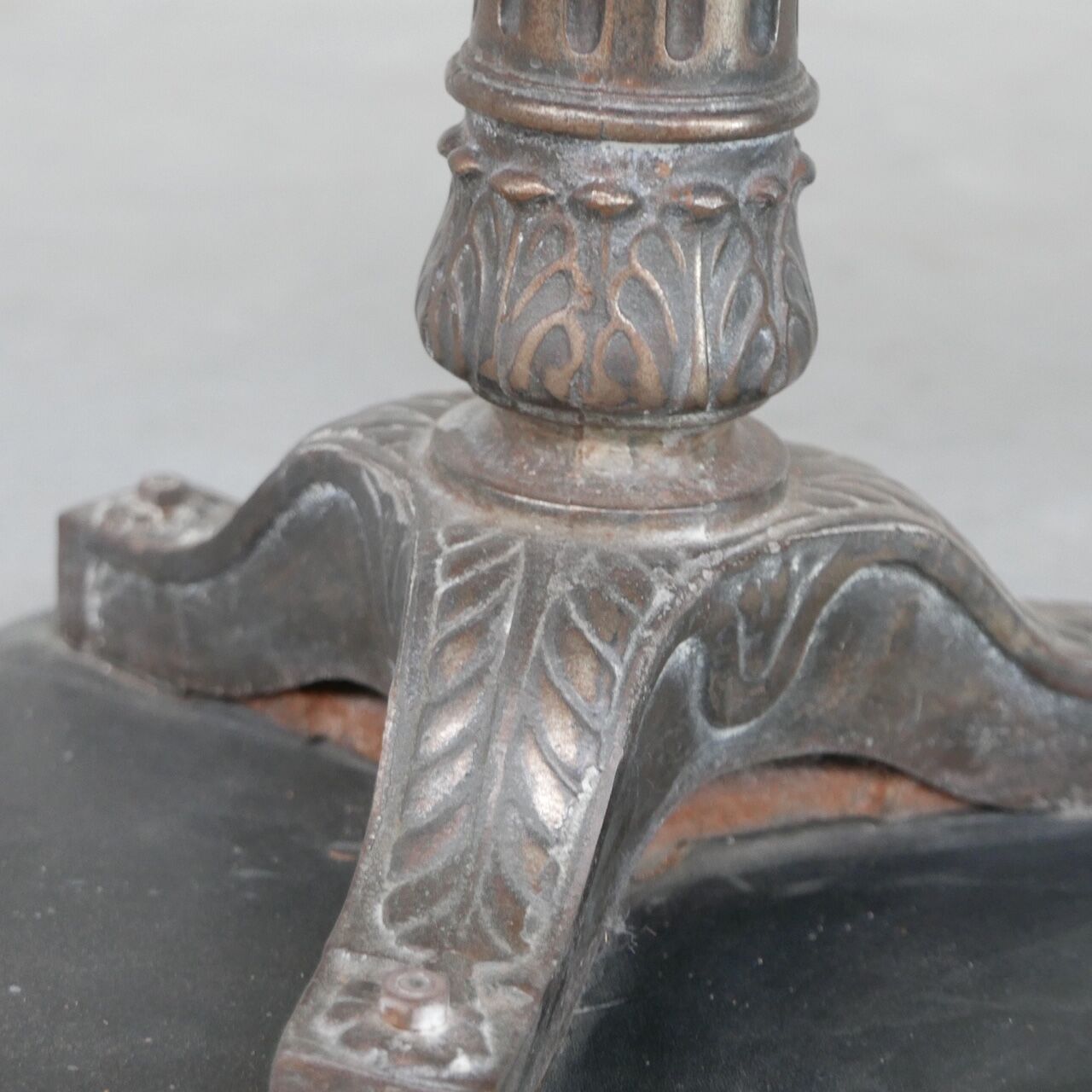 Paire de chaises de bureau pivotantes antiques 'Captain’s'