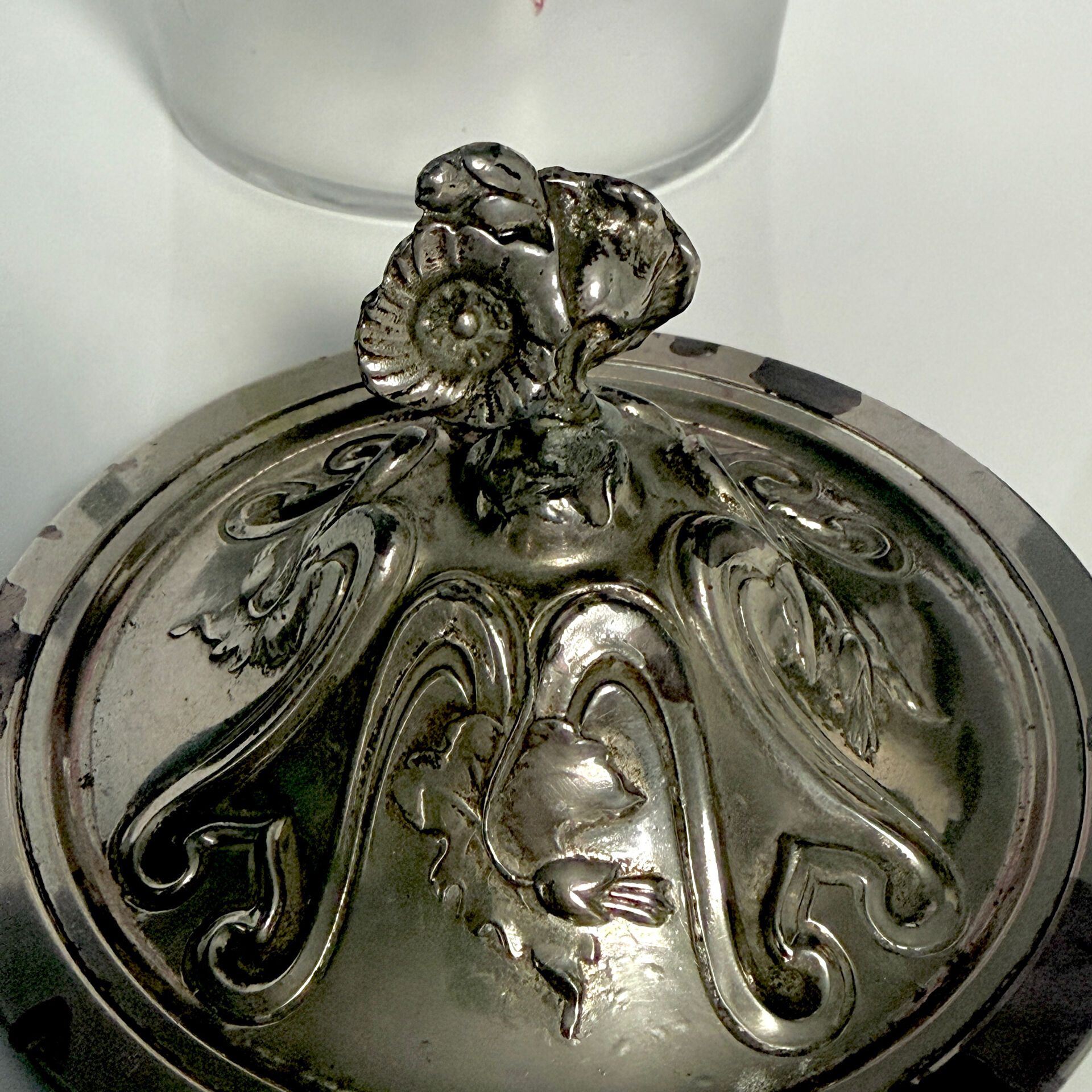 Art Nouveau biscuit jar