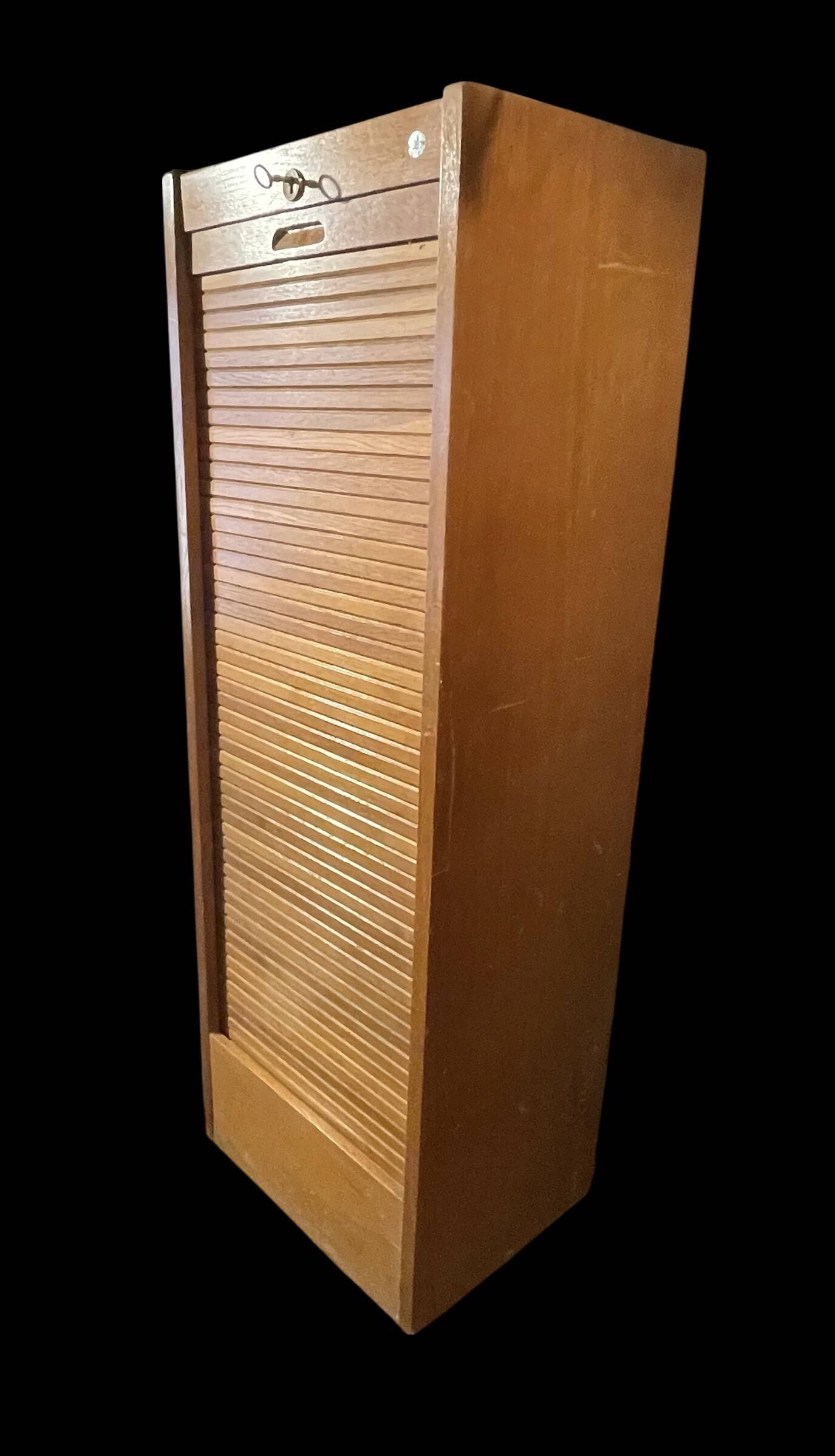 Curtain filing cabinet
