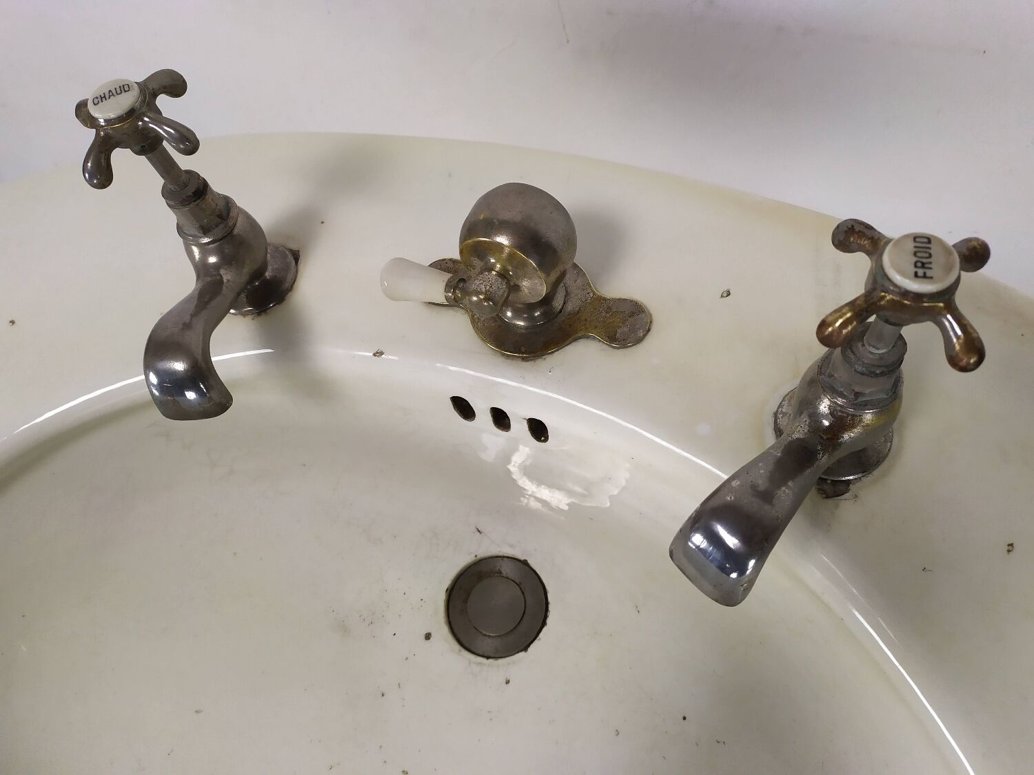 Vasque évier porcelaine sur pied