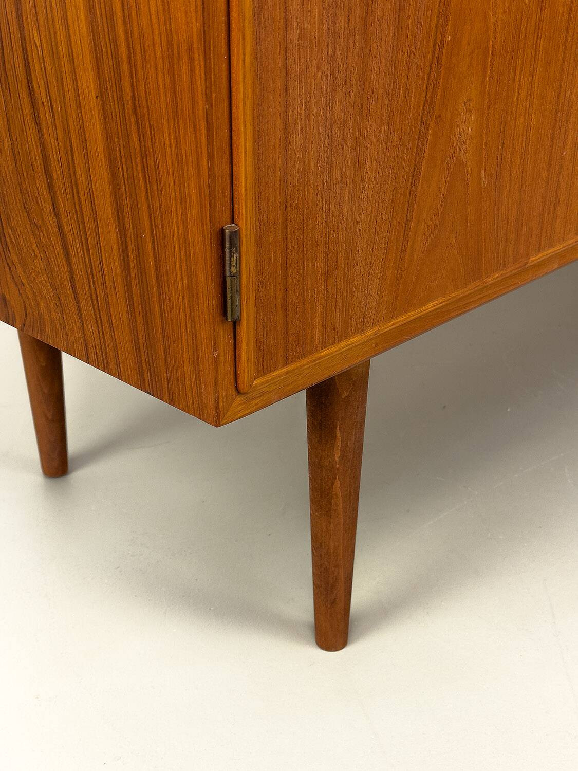 Enfilade danoise en teck par Carlo Jensen pour Hundevad & Co., 1960s