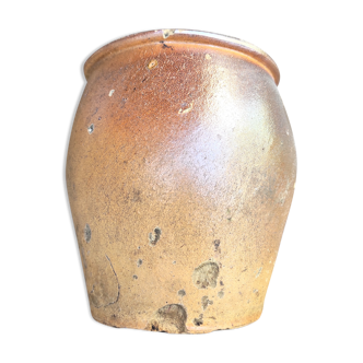 Pot in old gres