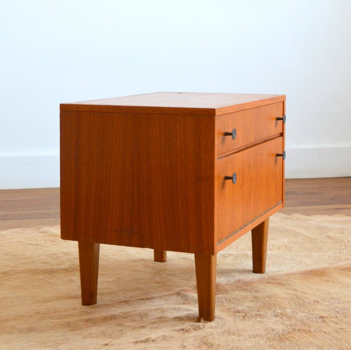 Scandinavian 1960s vintage bedside table / side table