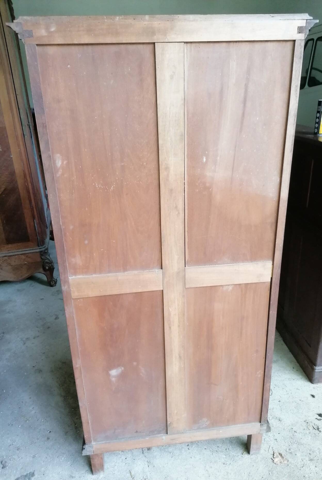 Vitrine à étagères style Henri 2.