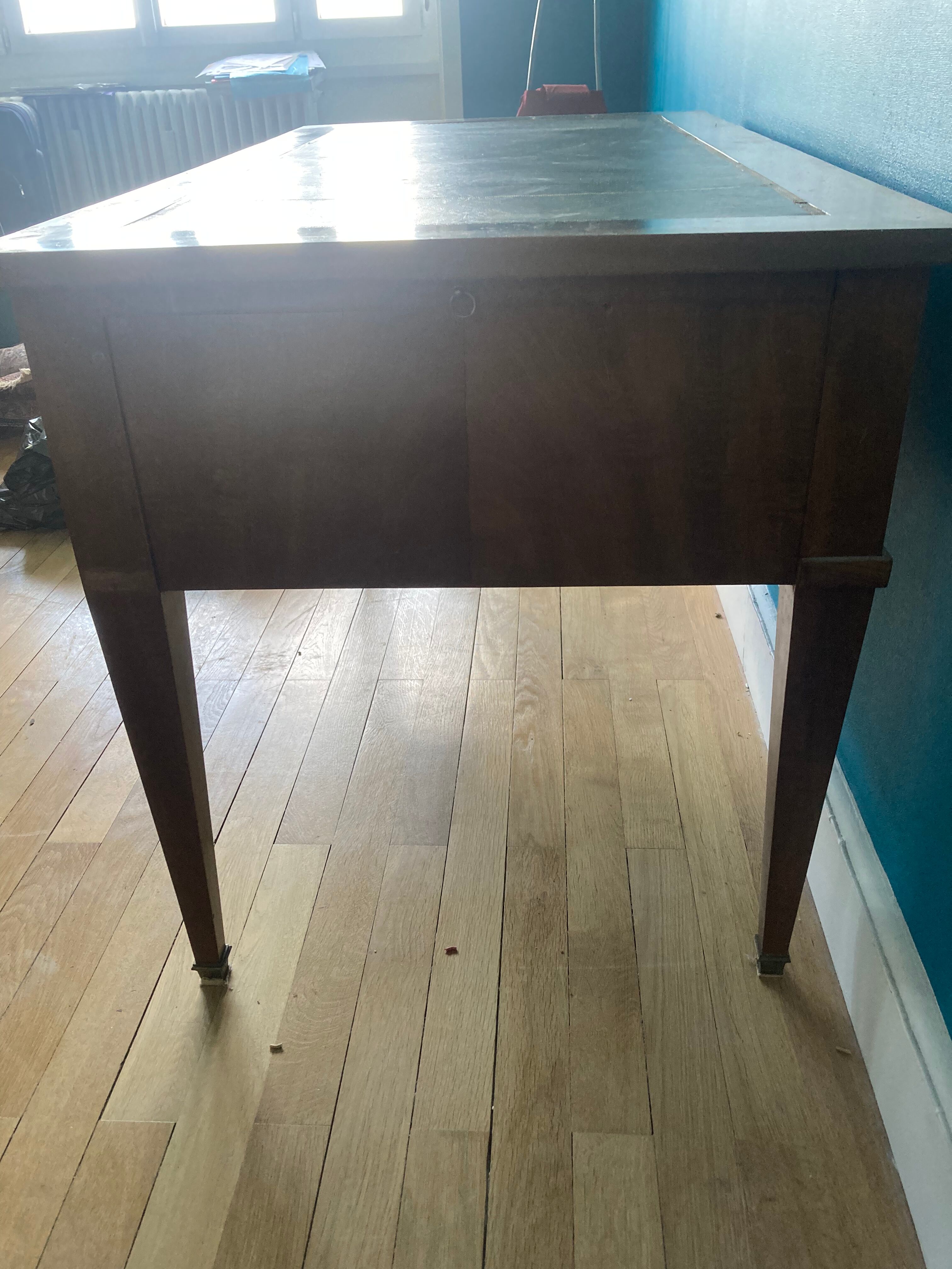 Bureau style Louis XVI
