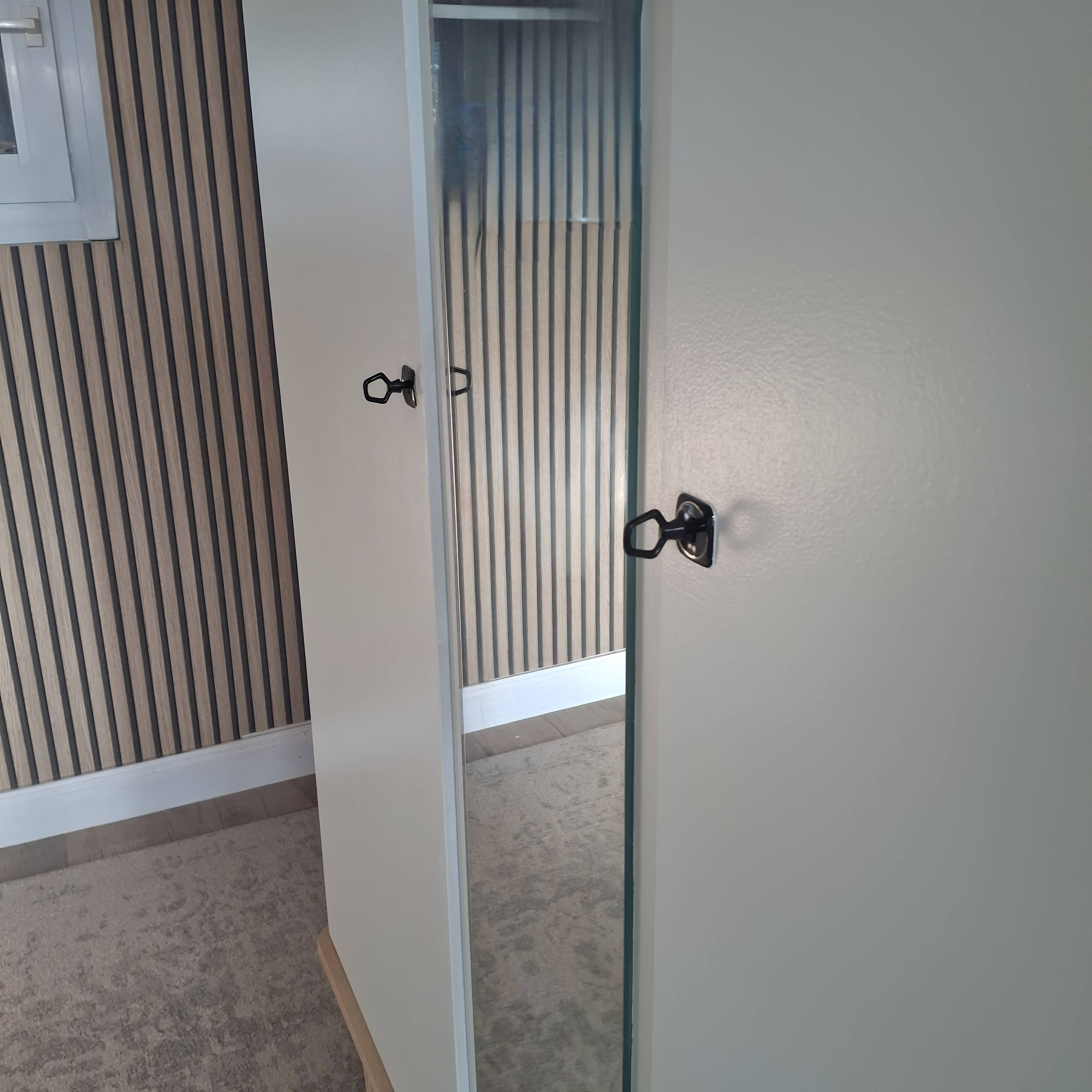 Armoire vintage années 60 relookée