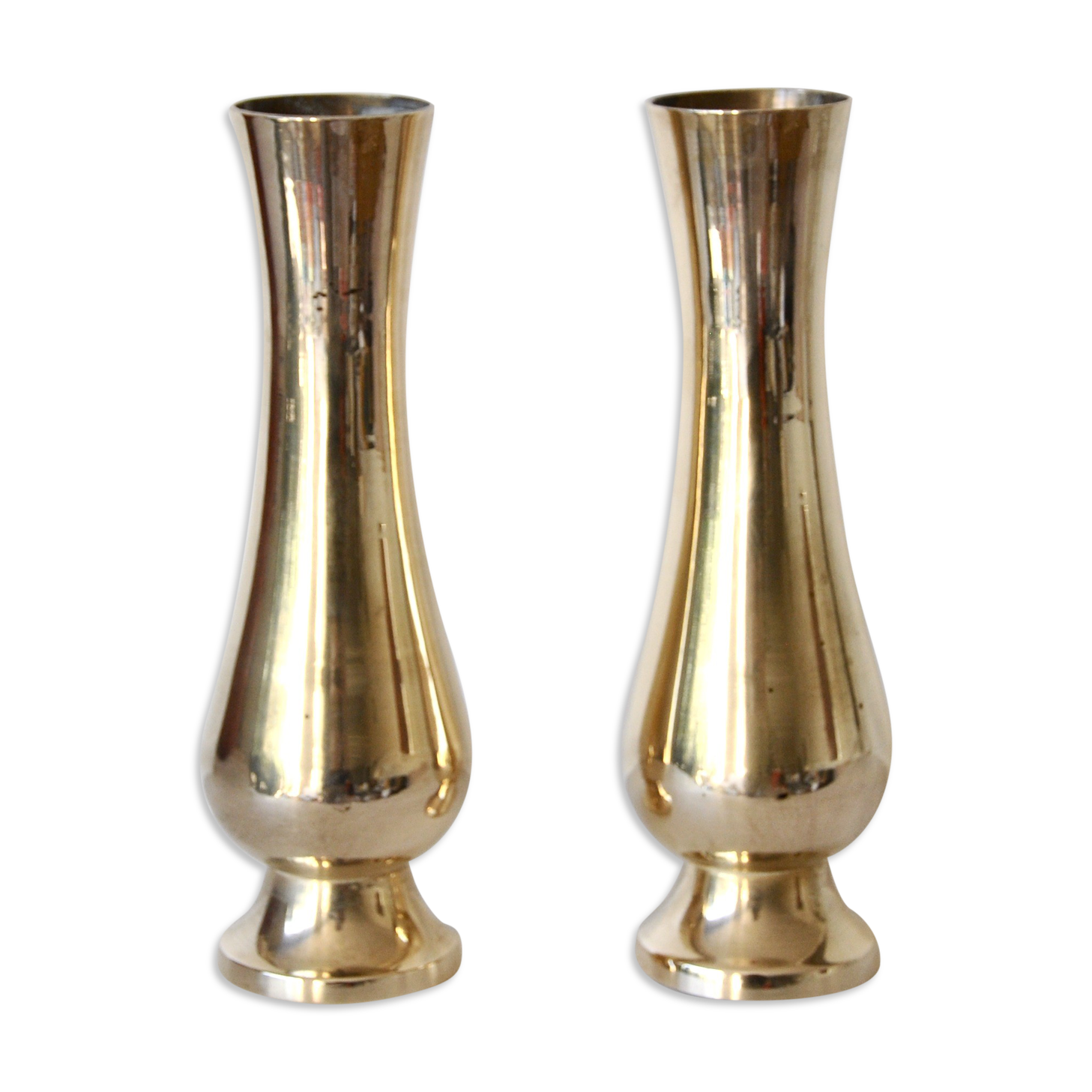 2 brass vases