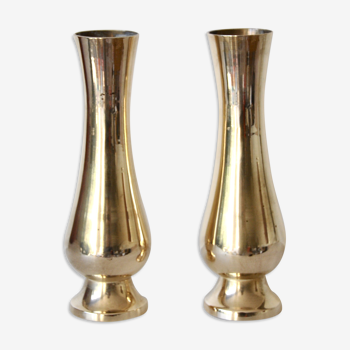 2 brass vases