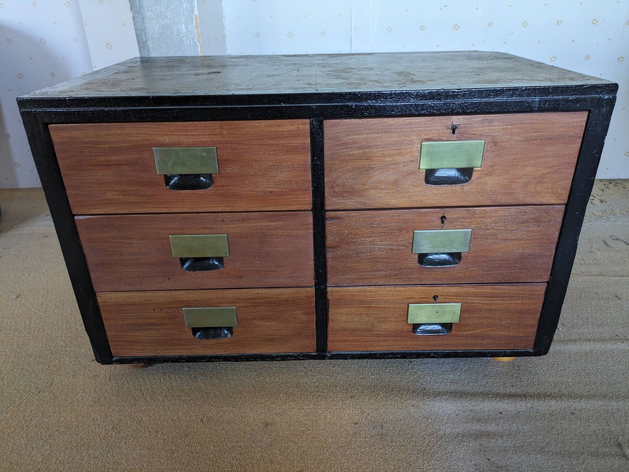 Workshop furniture with drawer units.
