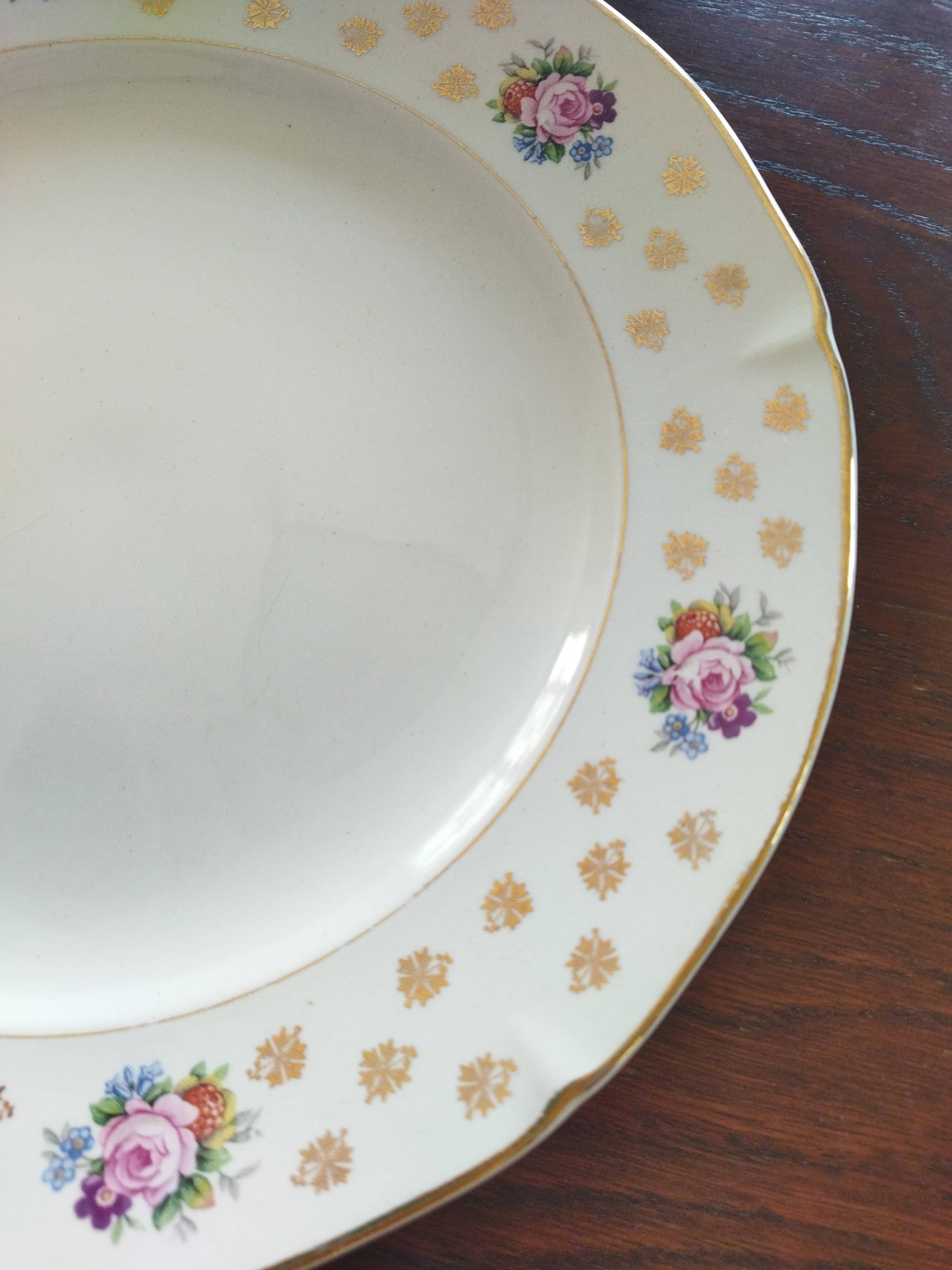 Six assiettes plates Céranord St Amand "Royal"