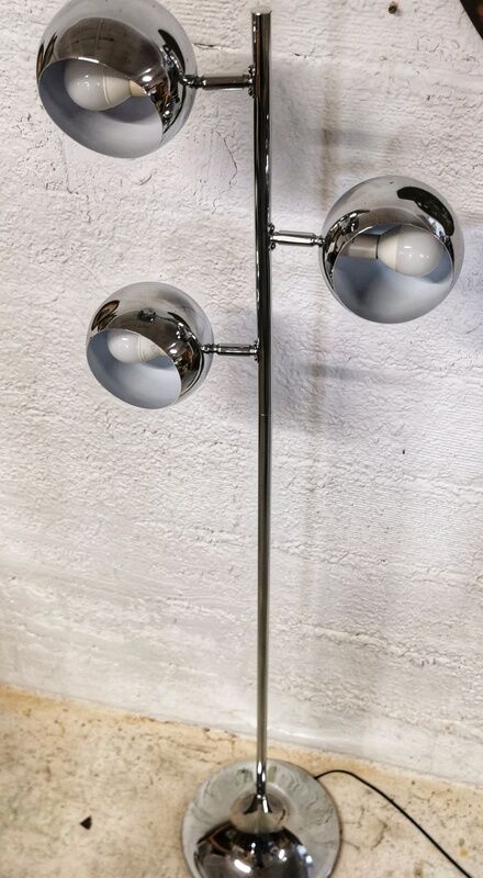 Floor lamp "eye ball" tulip foot