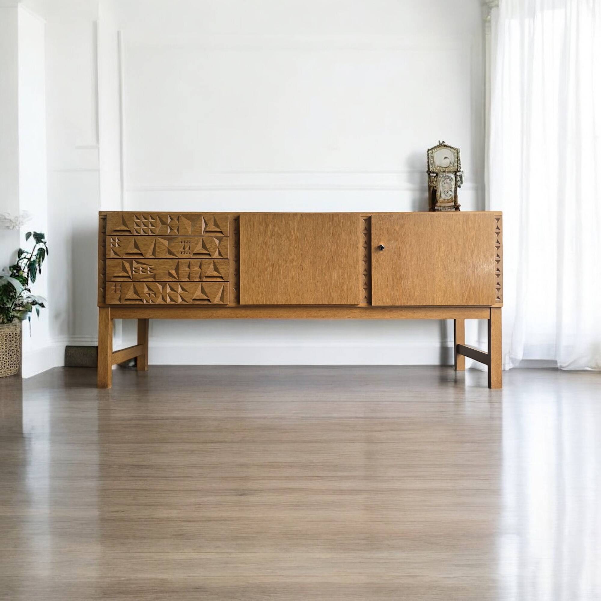 Vintage brutalist sideboard/buffet/chest of drawers