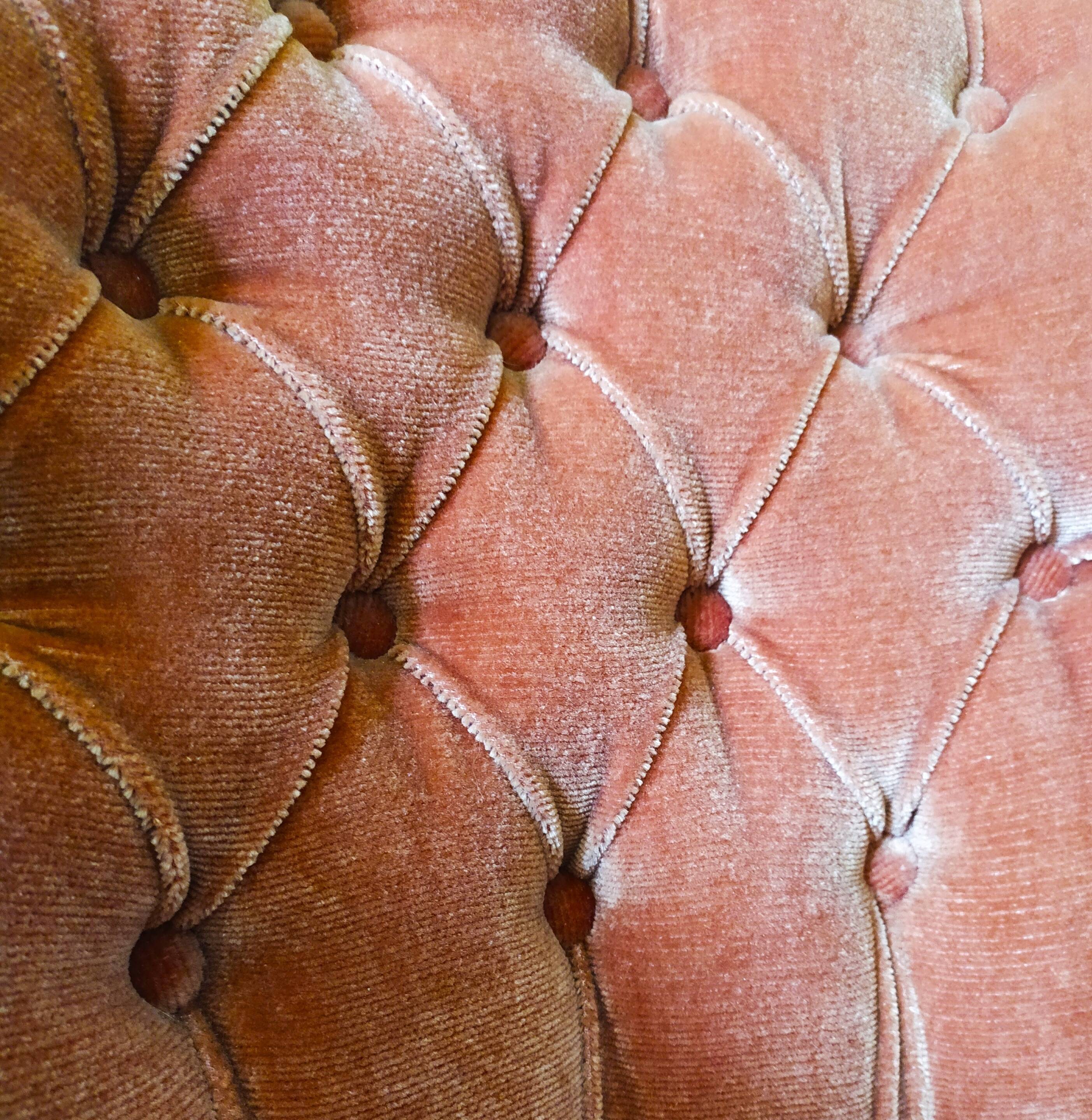 Pink velvet toad armchair