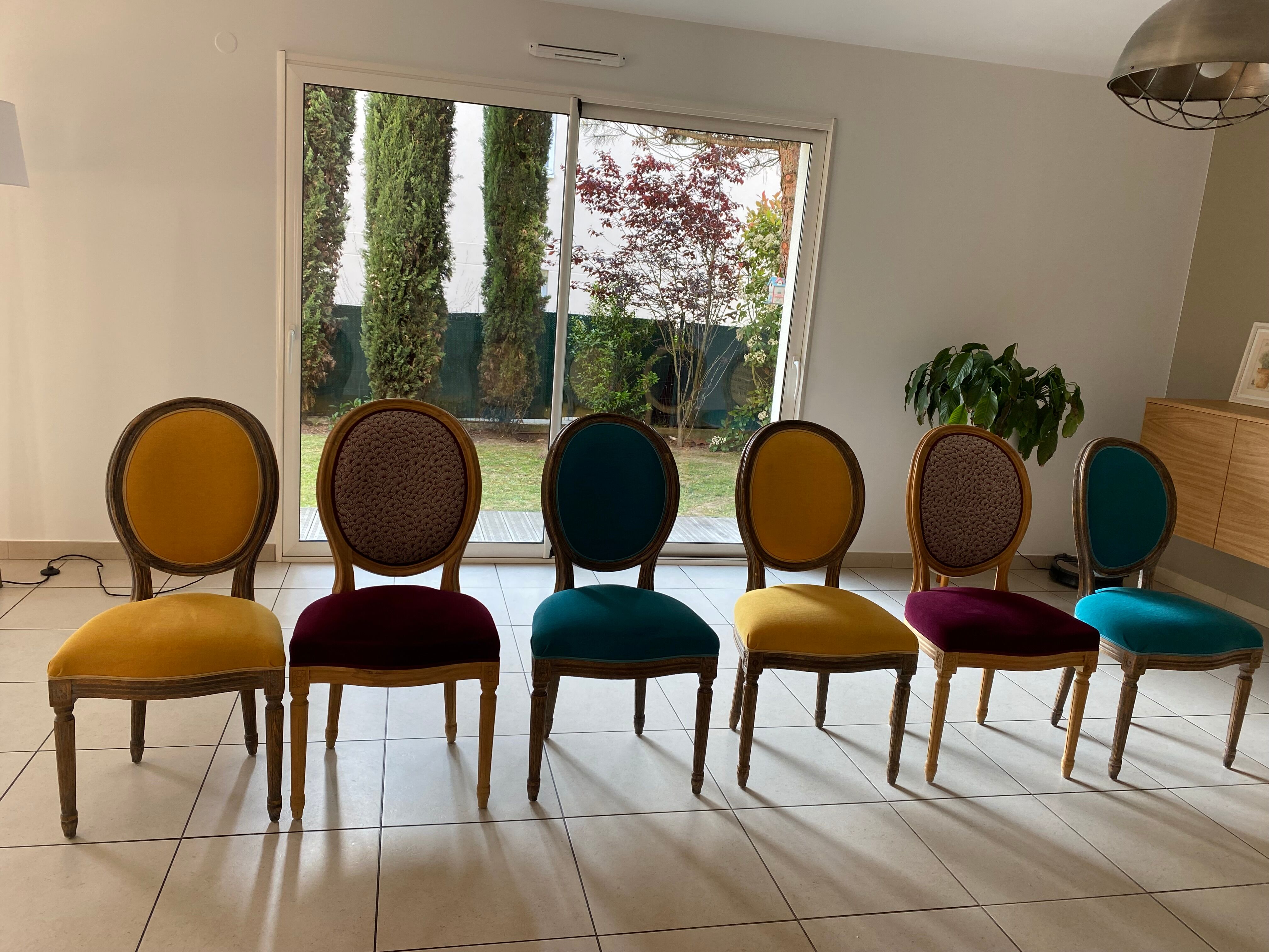 Set of 6 dining chairs