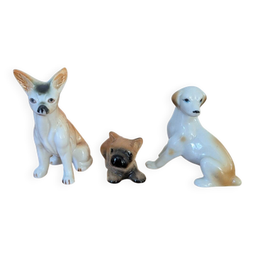 Chiens en porcelaine