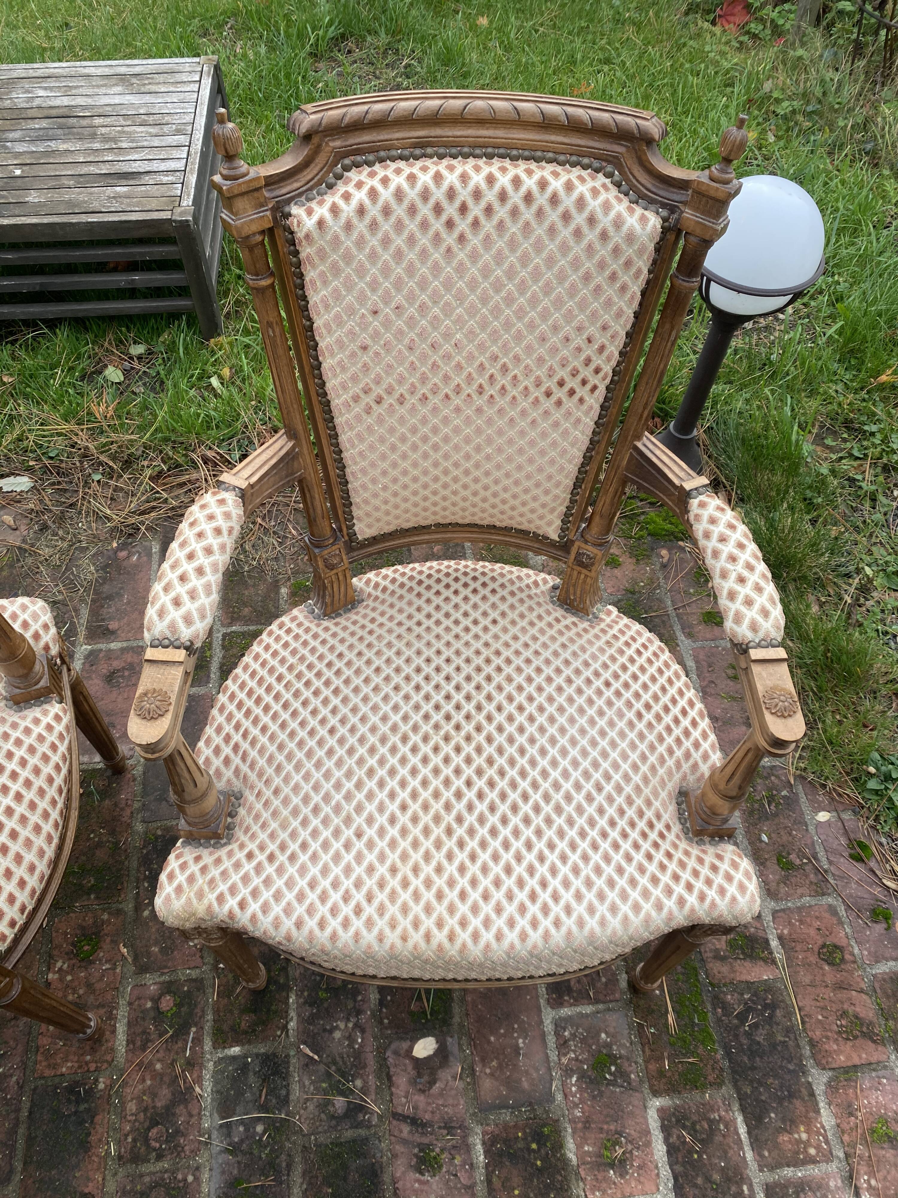 Paire de fauteuil cabriolet Louis 16