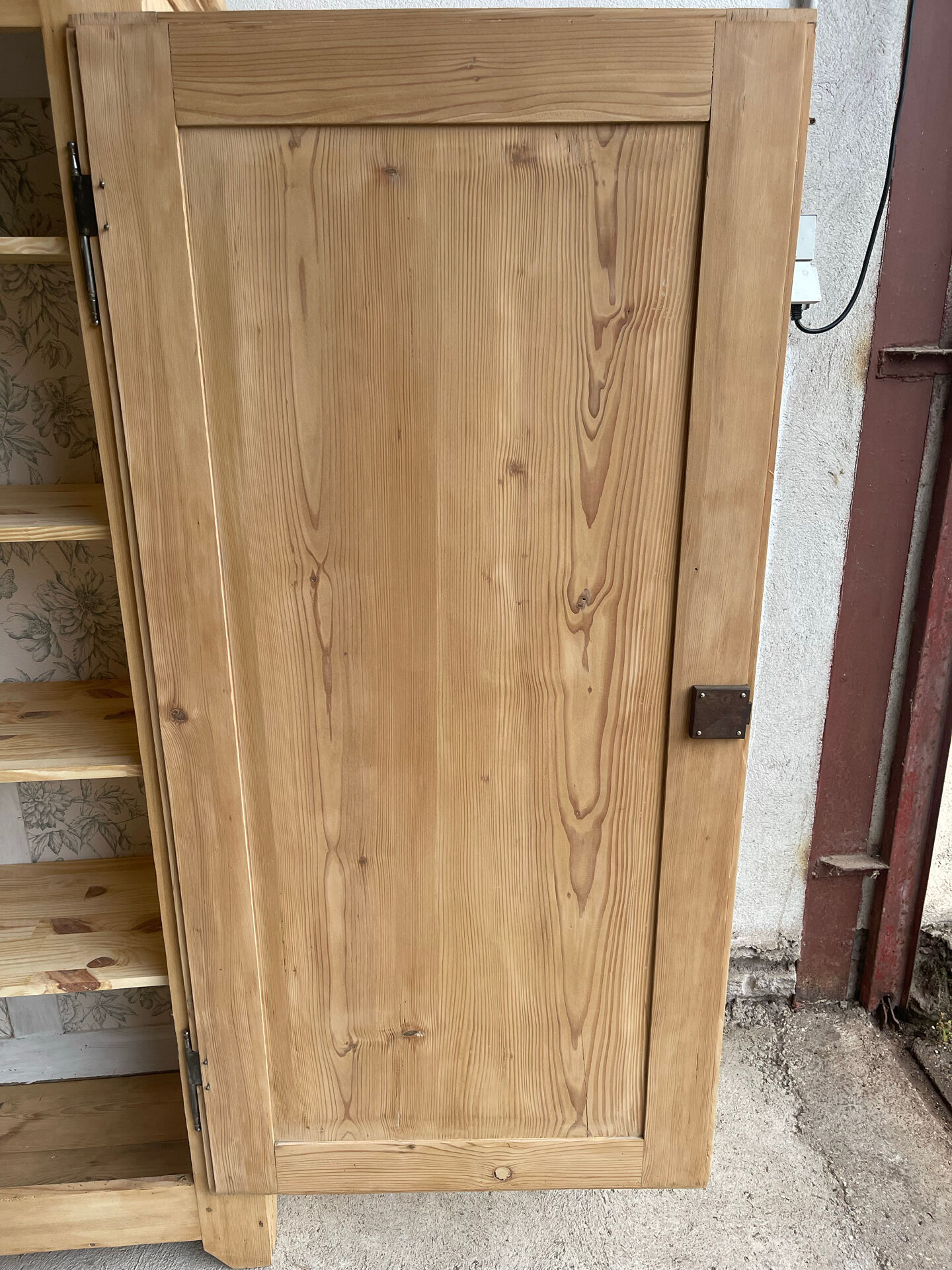 Hat cabinet