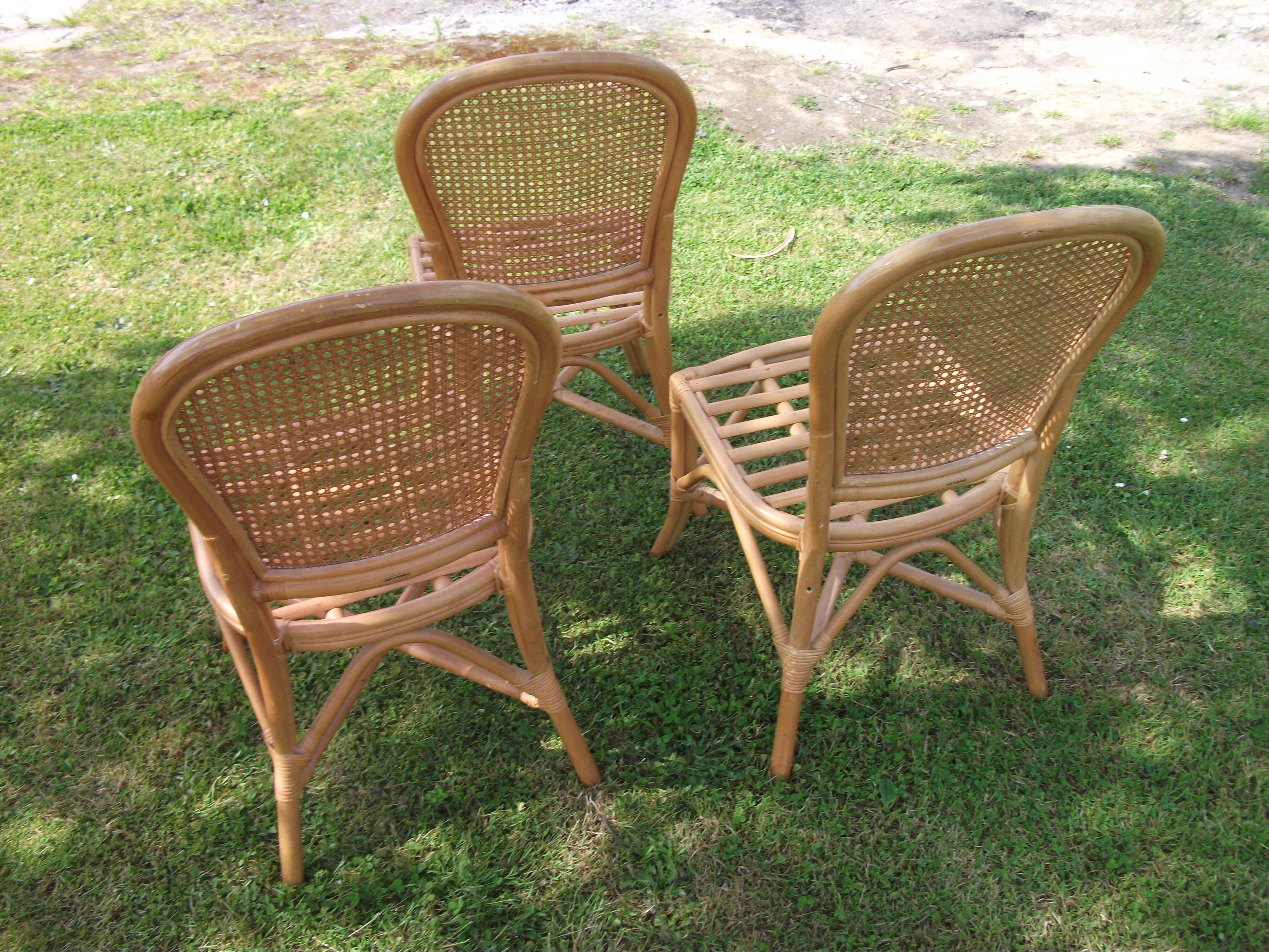 Set of 3 rattan chairs