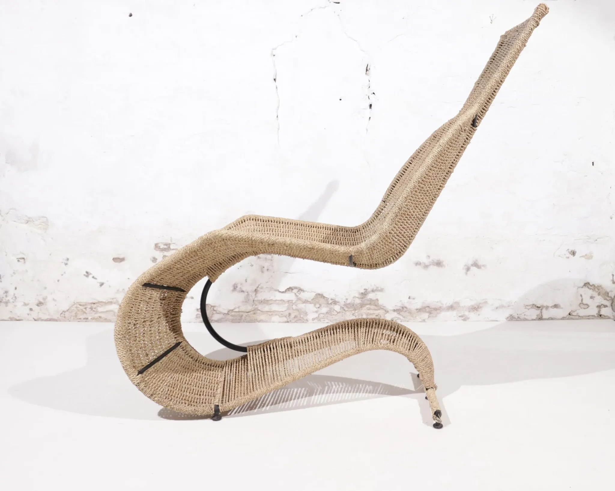 Tom Dixon Bolide rocking chaise in steel and woven seagrass – London, 1991