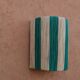 Applique murale rayé vert sapin et beige en raphia naturel