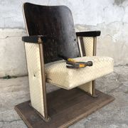 Former swinging seat theatre theatre chair of the 1930s