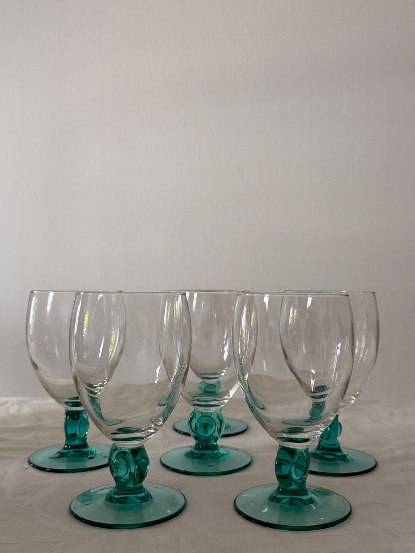 Lot of 8 vintage stemmed glasses