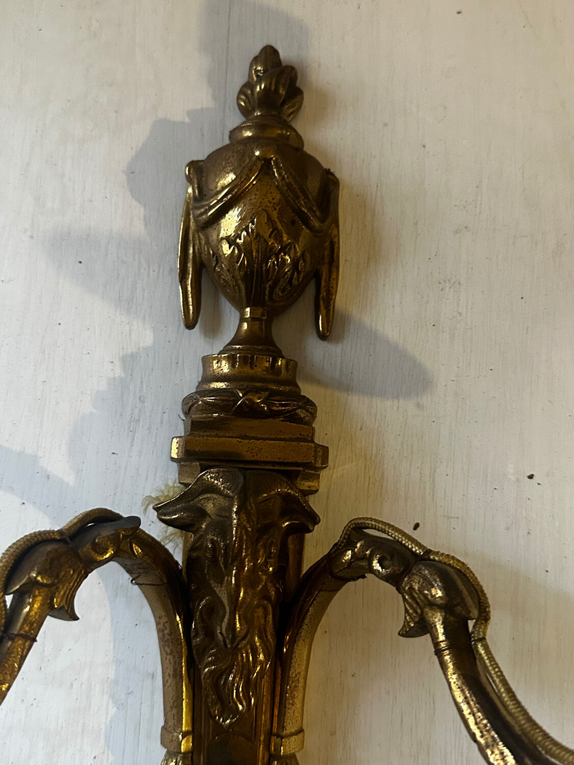 Brass wall sconce – goat head decoration – Louis XVI Empire style –