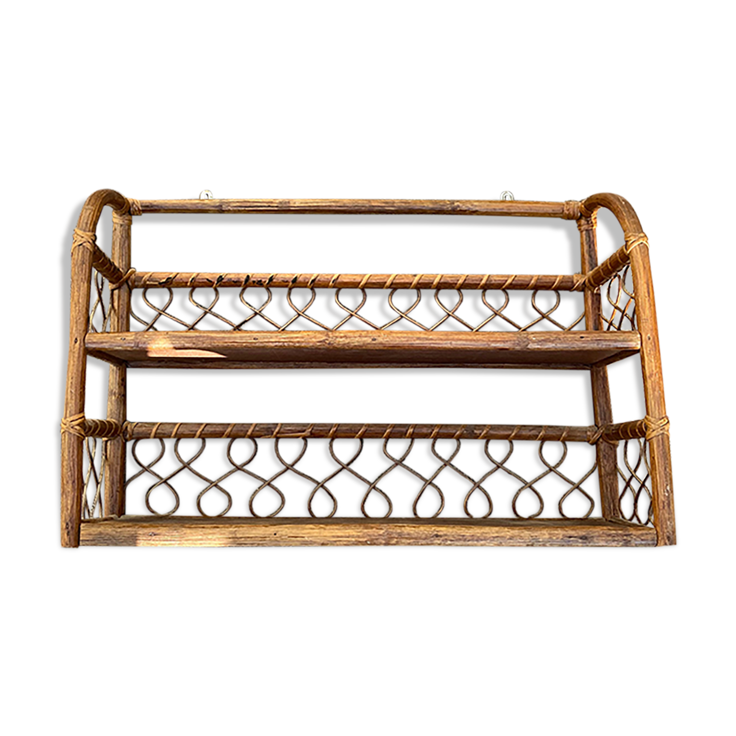 Étagère en rotin