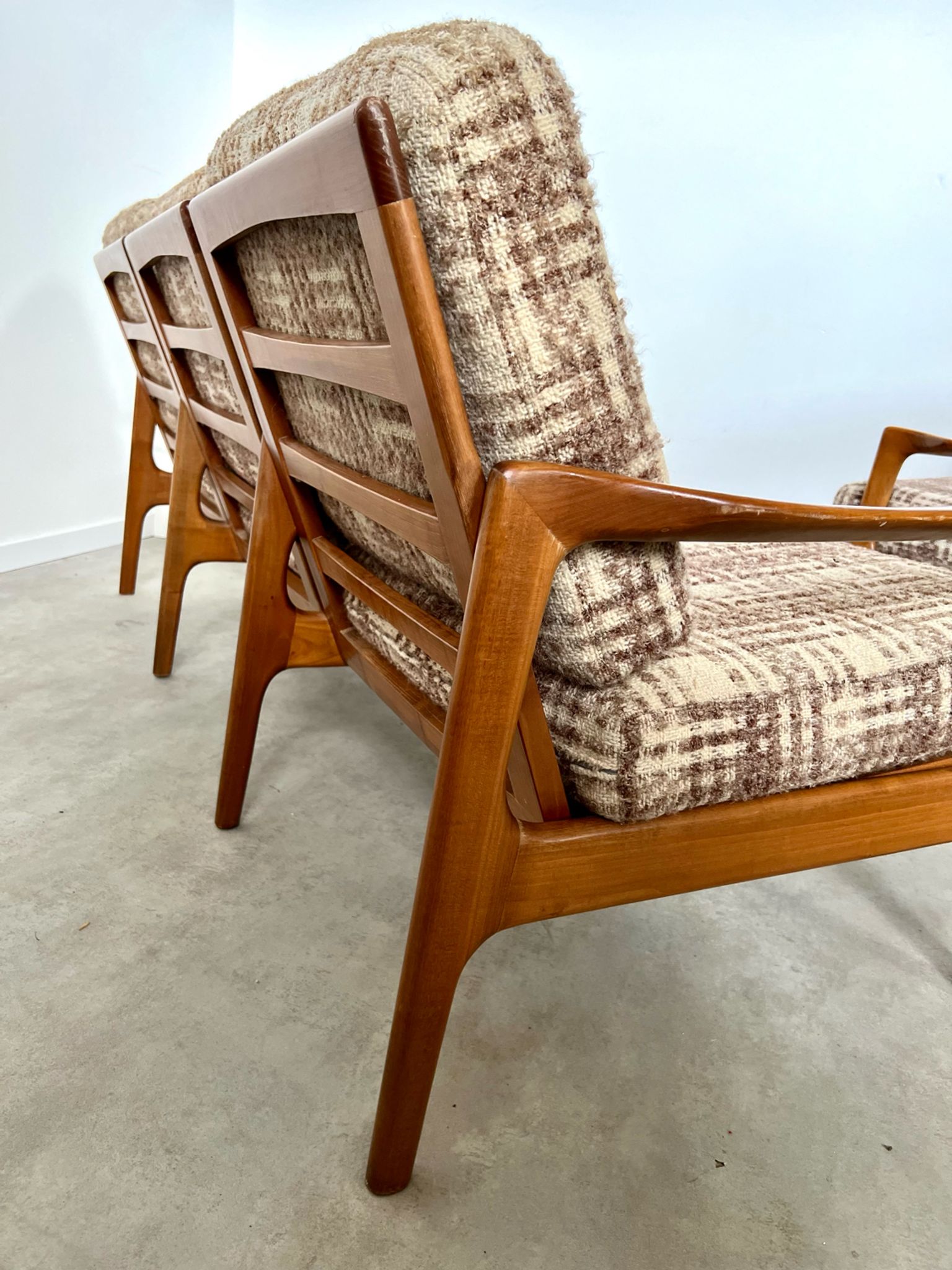 Lot armchairs and sofa 60 years Scandinavian design in vintage blond teak