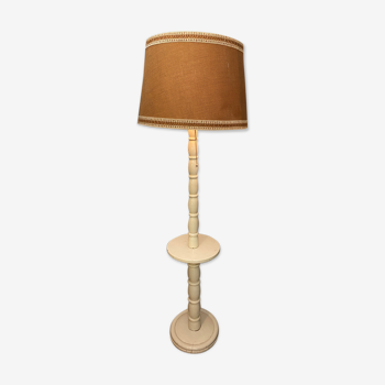 Lampadaire avec tablette