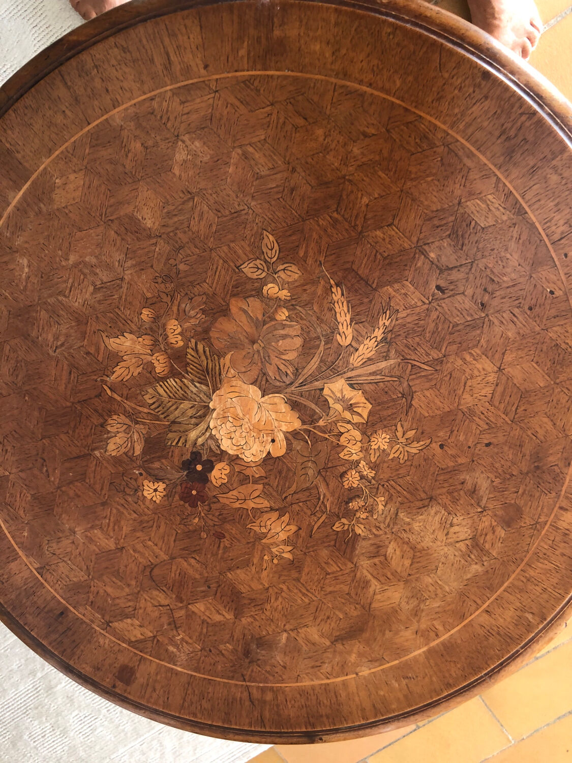 Napoleon era inlaid pedestal table 3