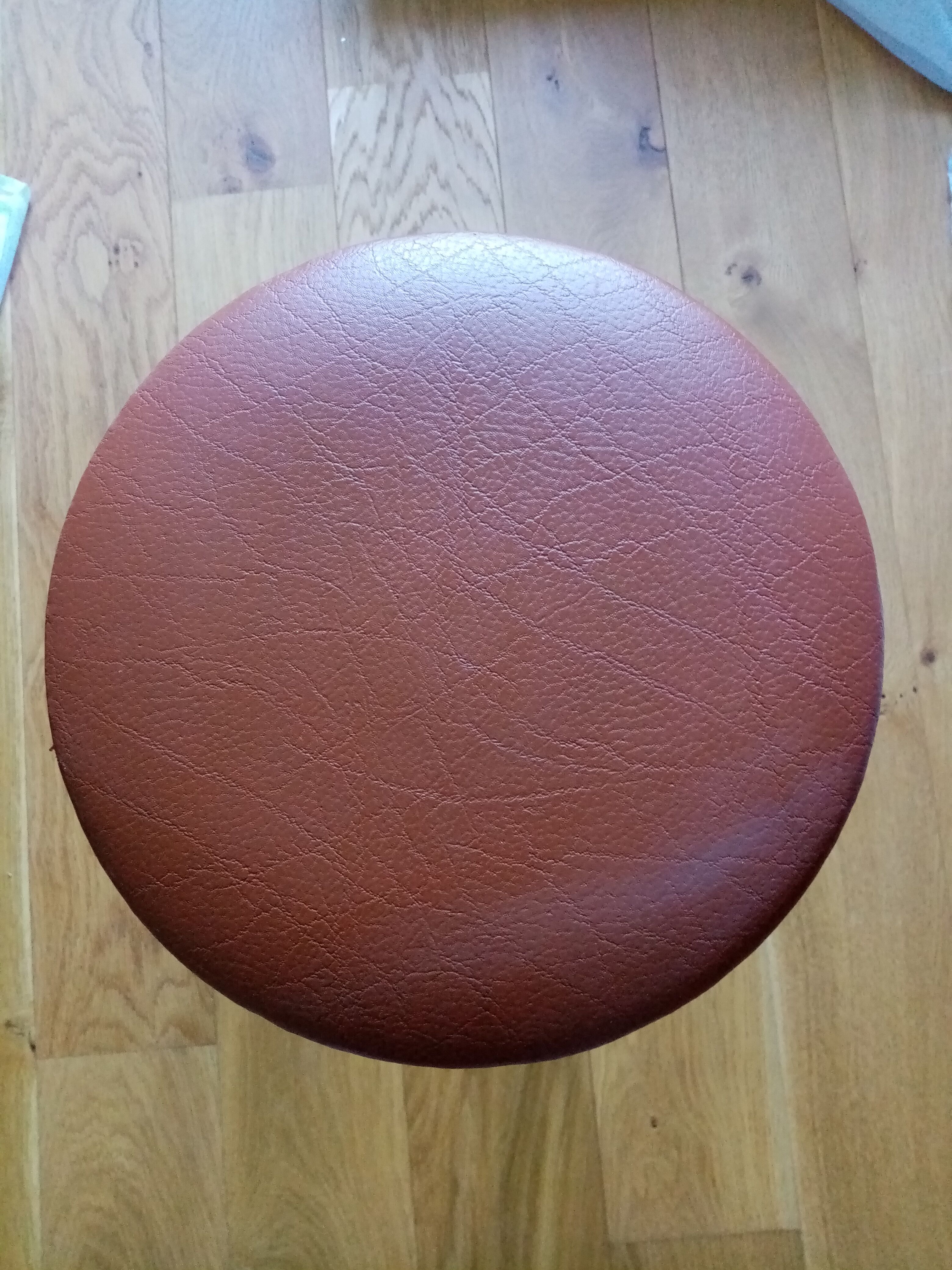 Tabouret rond en métal chromé et skaï vinyle