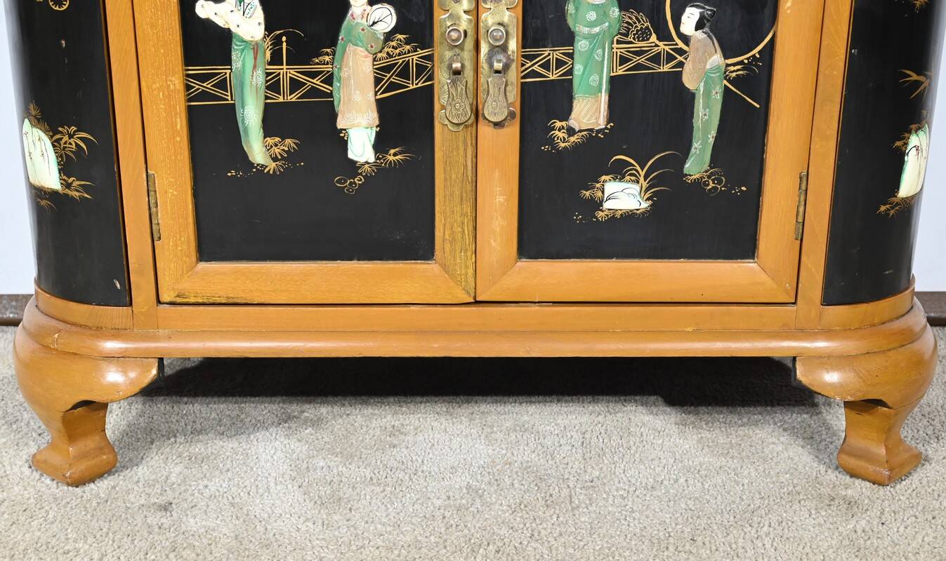 Asian Liquor Cabinet in Lacquered Wood, China – 1950